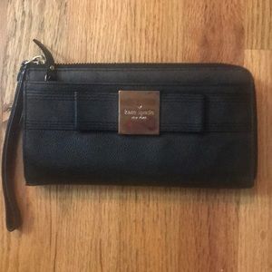 Kate Spade bow wallet